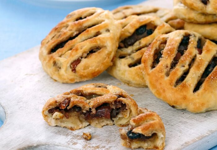 Eccles cakes